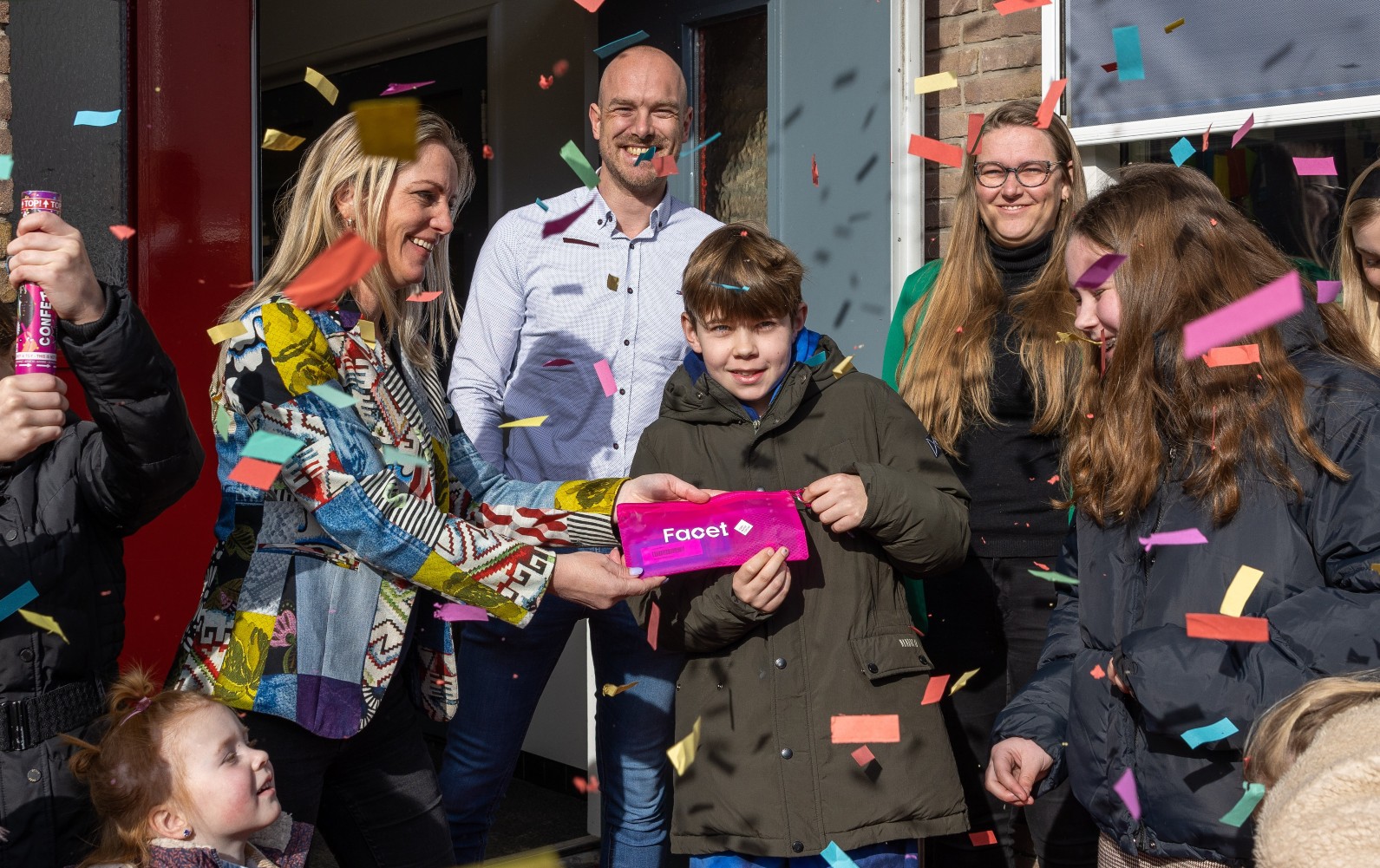 Facet opent bibliotheek in Barger-Oosterveld