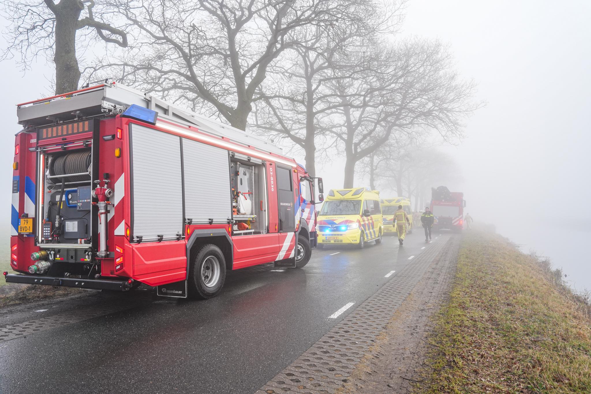 Ernstig ongeval tussen landbouwvoertuig en auto in Oosterhesselen