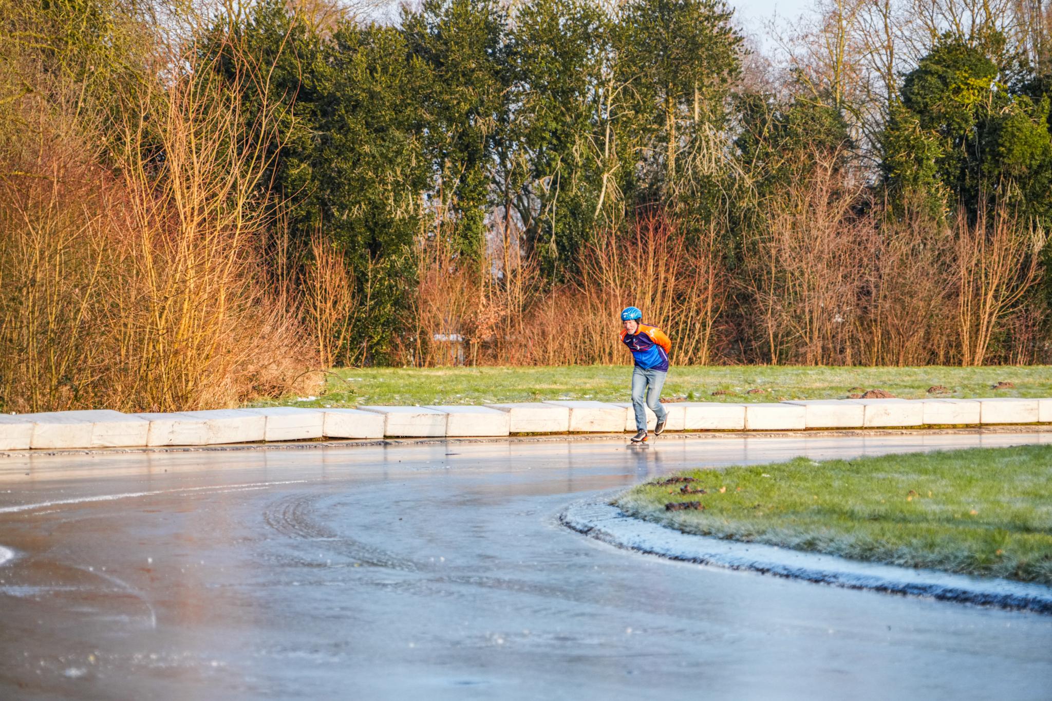 IJsbaan Nieuw-Buinen geopend voor publiek