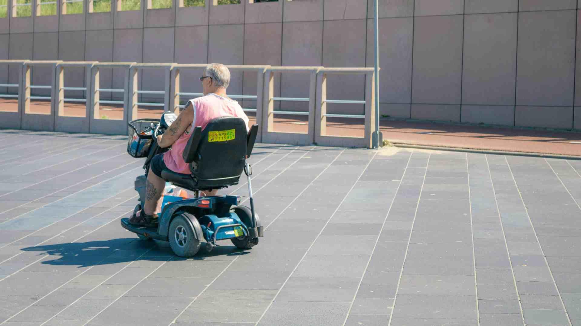 Coevorden wil onderzoek naar openbare scootmobielen: besparing van 245 duizend euro per jaar