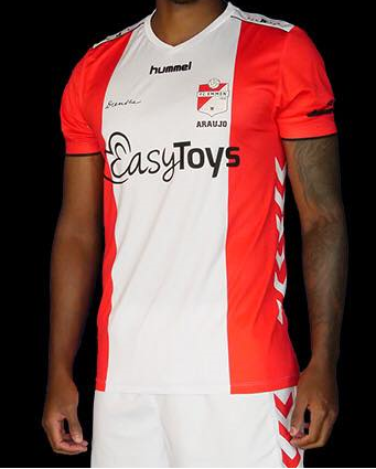 Schadelijk combinatie Eed ZO!34 - FC Emmen start toch met verkoop shirts met Easytoys