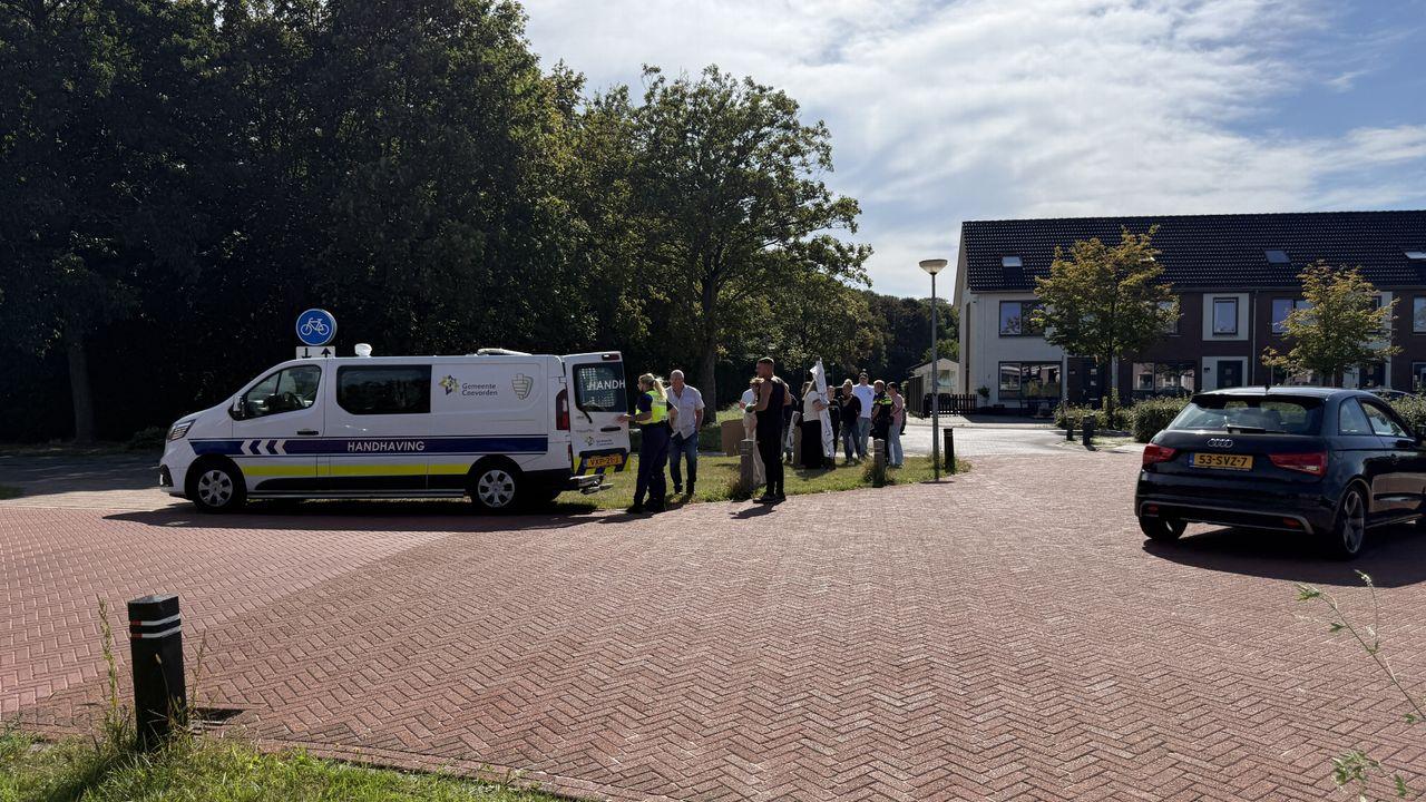 Rond 15:30 uur kwam de handhaving de borden verwijderen