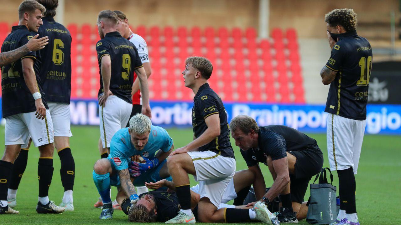 Angst in de ogen bij Lukas Larsen na zware blessure Luca Denk