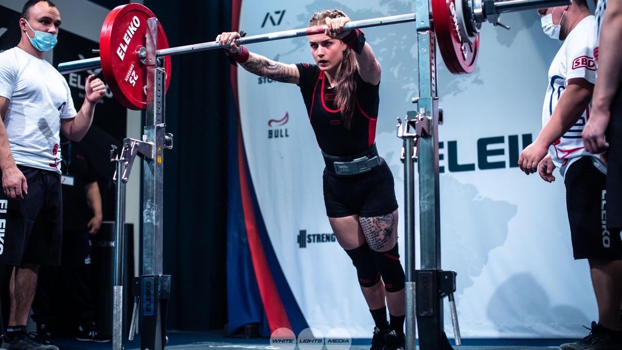 Janneke Brauckman klaar voor de squat