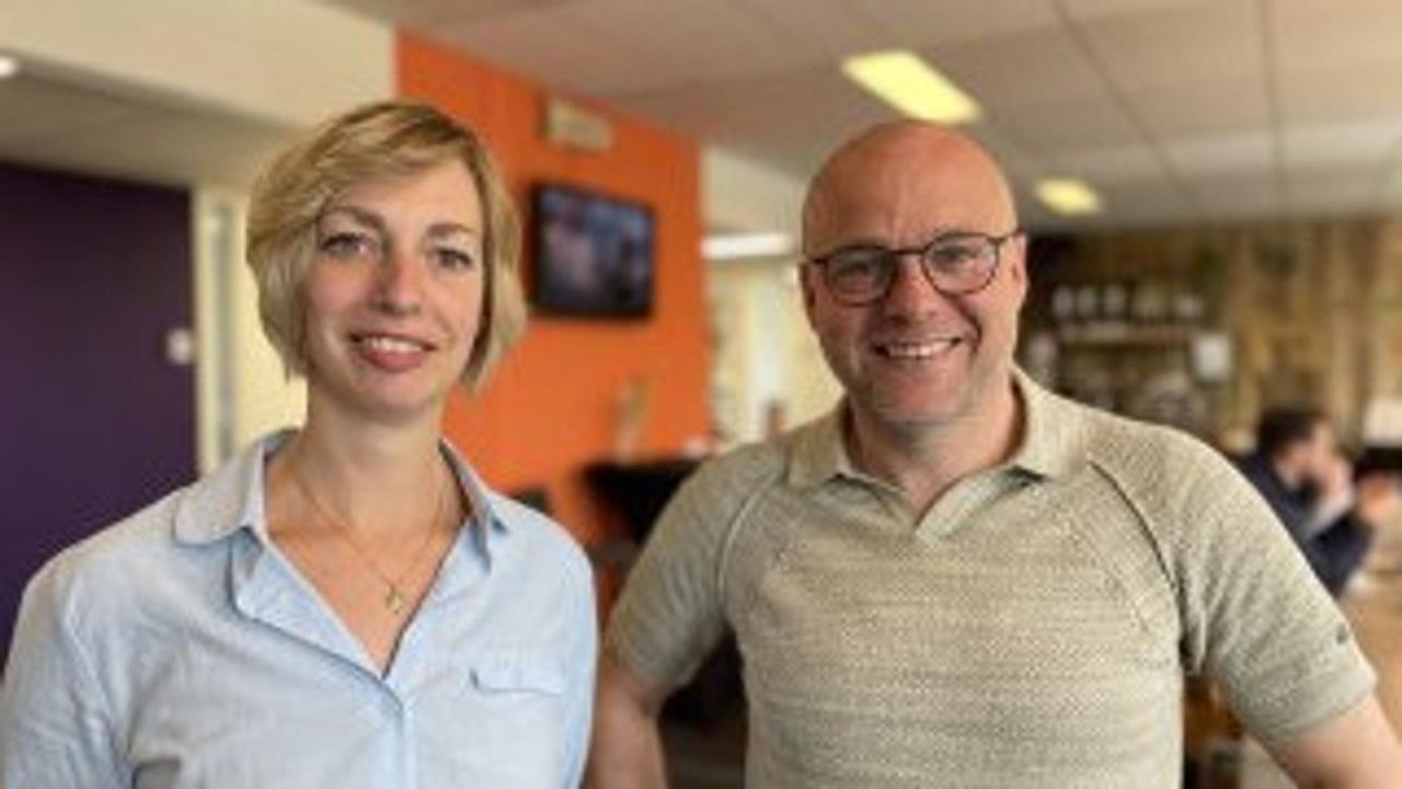 Liesbeth Omvlee van Menso en Dènis Assen van Growing Emmen