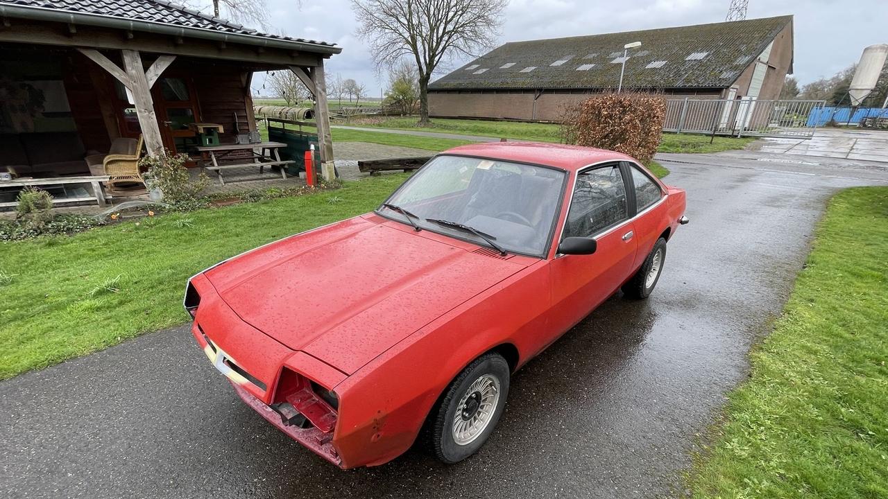 Opel Manta B Nieuw-Schoonebeek